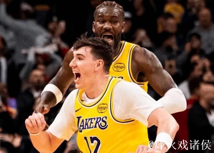 湖人替补终于支棱了!海斯蜕变,范德彪展价值,拉拉维亚争气了! 湖人替补终于支棱了!海斯蜕变,范德彪展价值,拉拉维亚争气了!