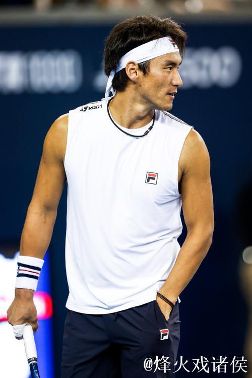 上海赛第3日布云朝克特首轮出局 吴易昺晋级32强 上海赛第3日布云朝克特首轮出局 吴易昺晋级32强