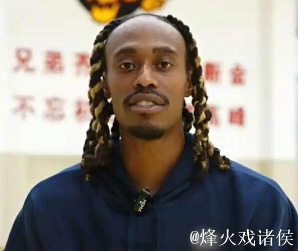 CBA最幸福的外援！本赛季一场比赛没打，现在转正了