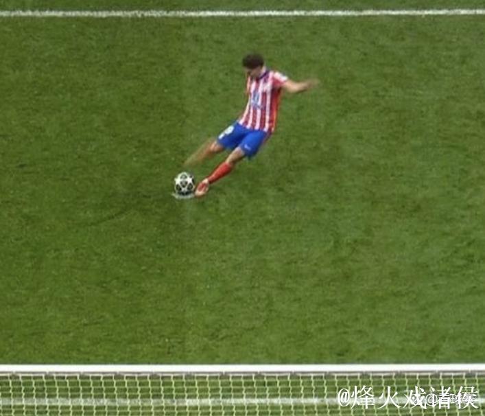 皇马欧冠点球争议 再好的VAR背后也是人操控 皇马欧冠点球争议 再好的VAR背后也是人操控